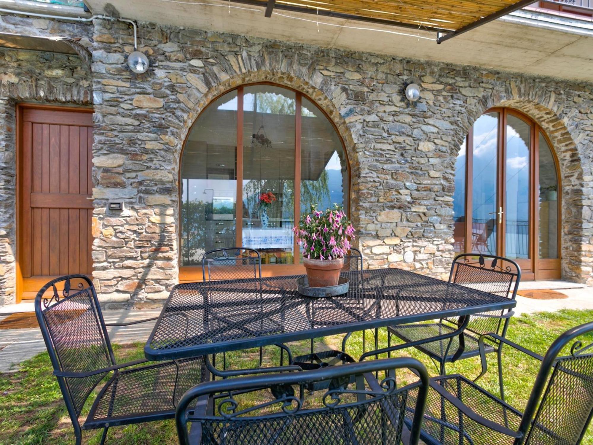 Apartament Wonderful Flat With Swimming Pool Lift And Garden Gravedona Zewnętrze zdjęcie