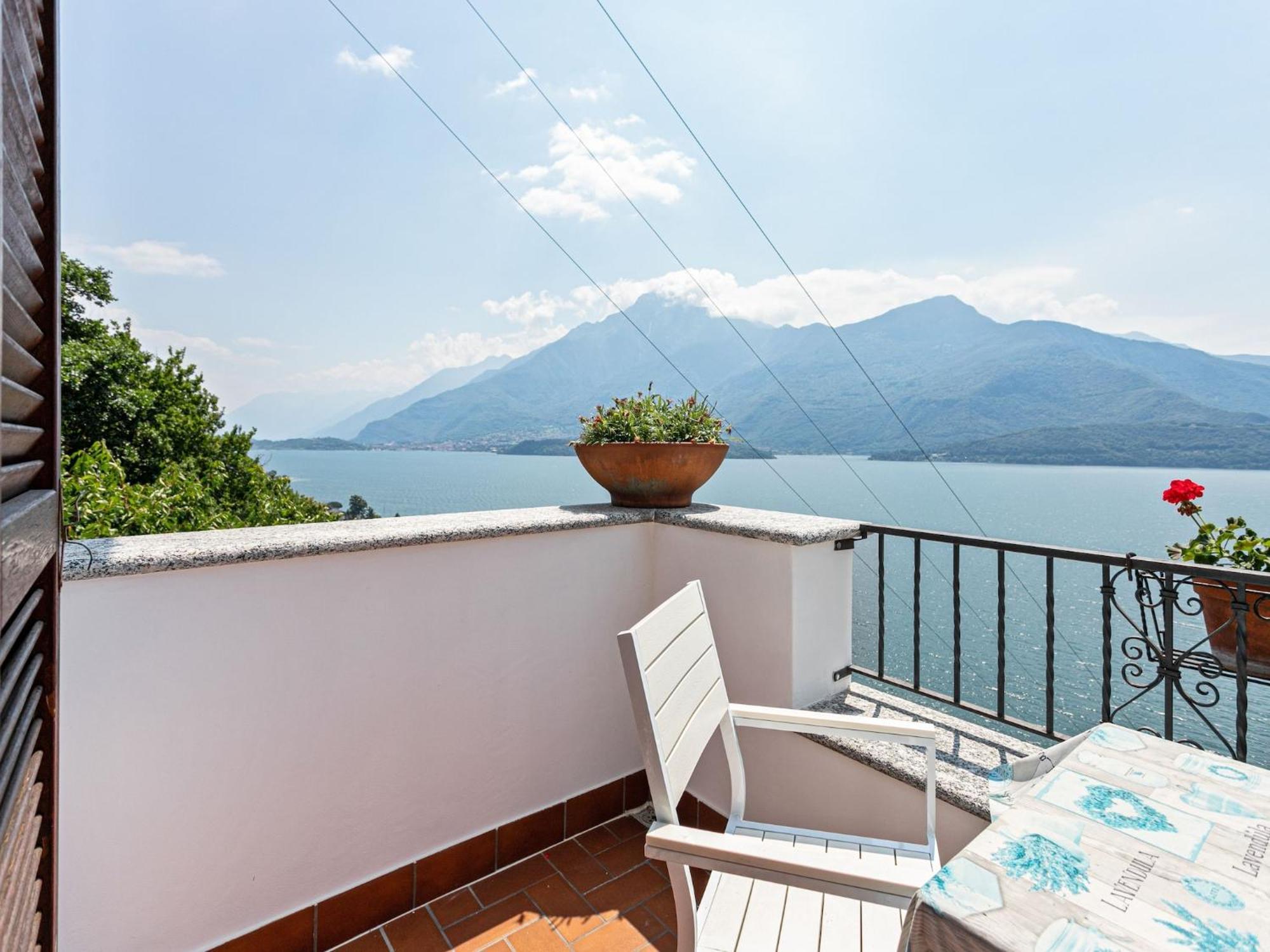 Apartament Wonderful Flat With Swimming Pool Lift And Garden Gravedona Zewnętrze zdjęcie